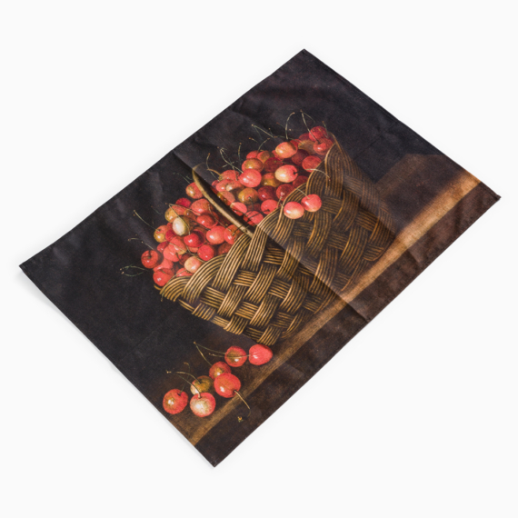 Cseresznyék fonott kosárban konyharuha