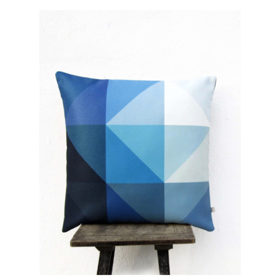Lamoppe párnahuzat - Kék háromszögek
