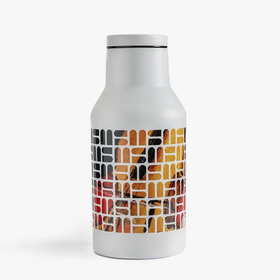Berény Róbert, Csellózó nő termosz - MúzeumShop logó